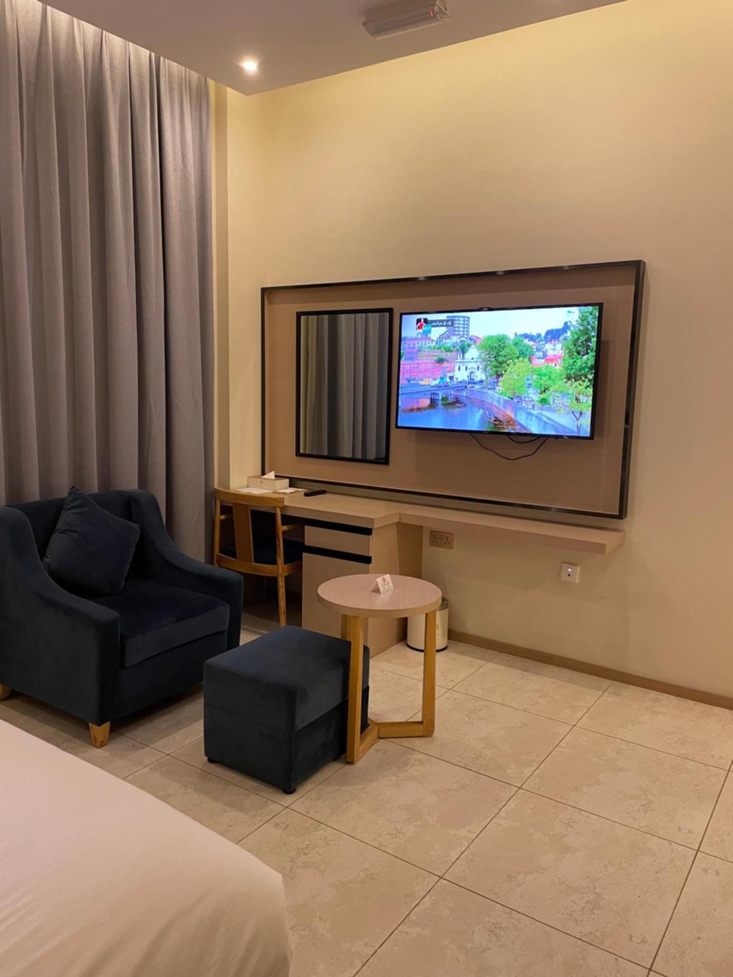 Season Inn Hotel Барка Екстериор снимка