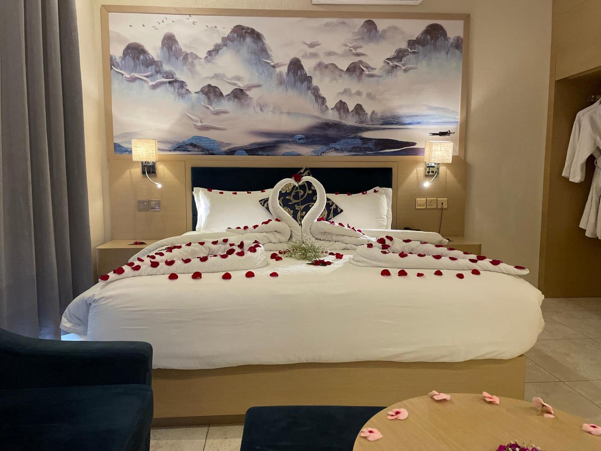 Season Inn Hotel Барка Екстериор снимка