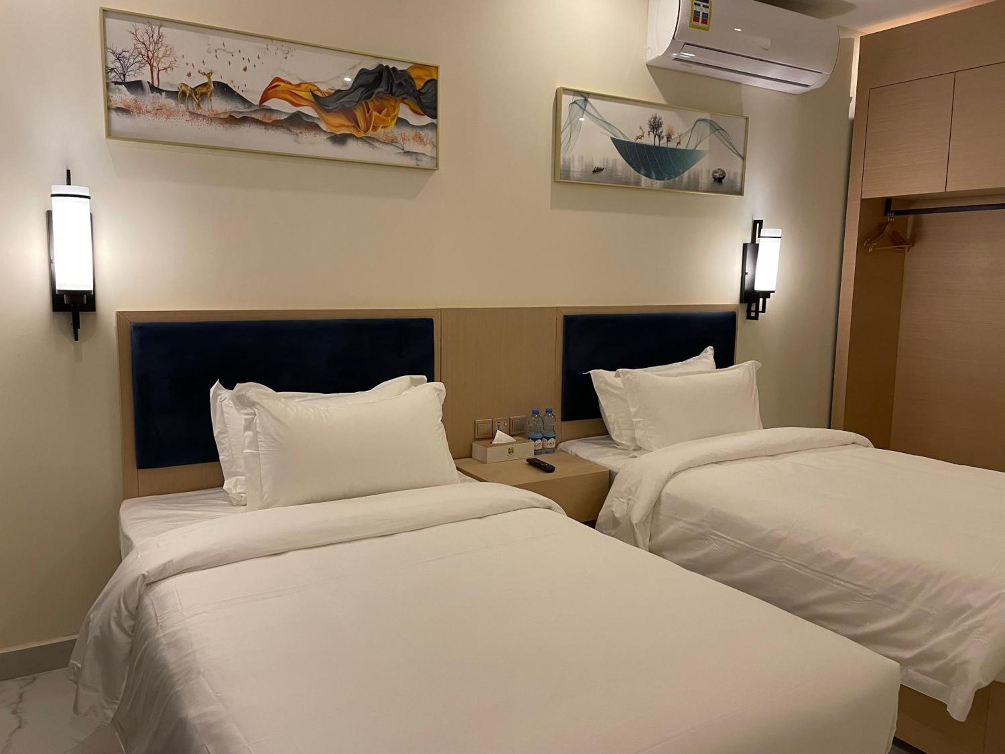 Season Inn Hotel Барка Екстериор снимка