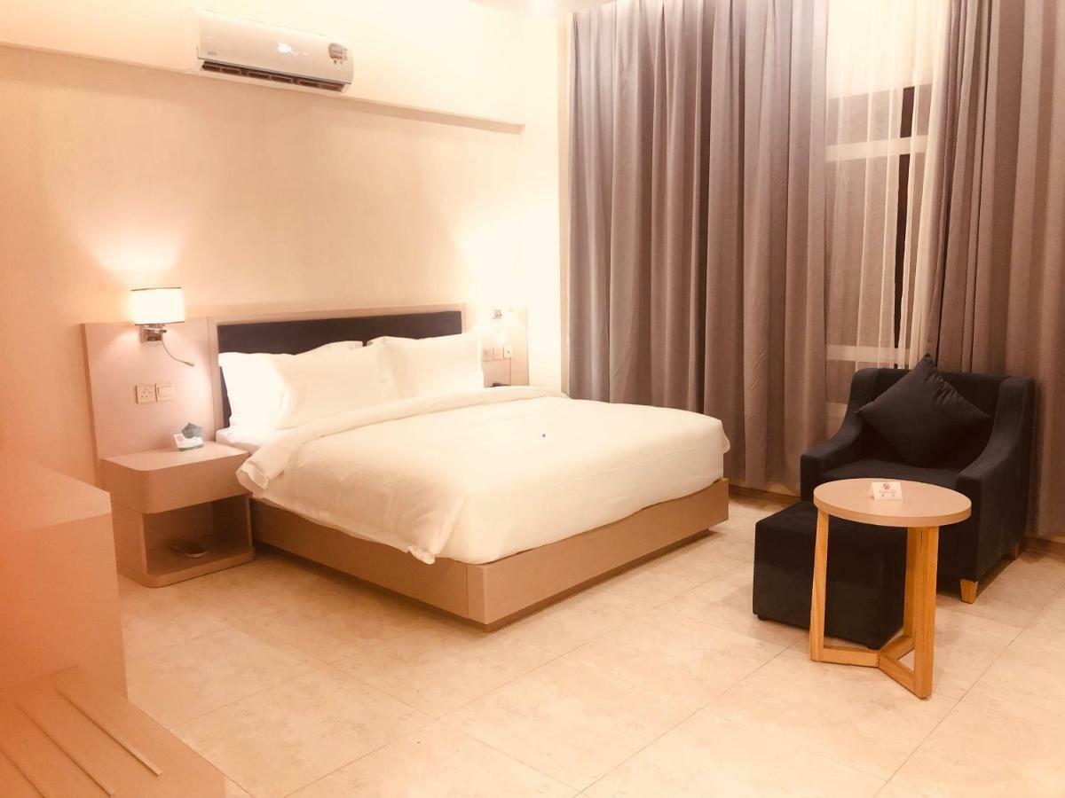 Season Inn Hotel Барка Екстериор снимка
