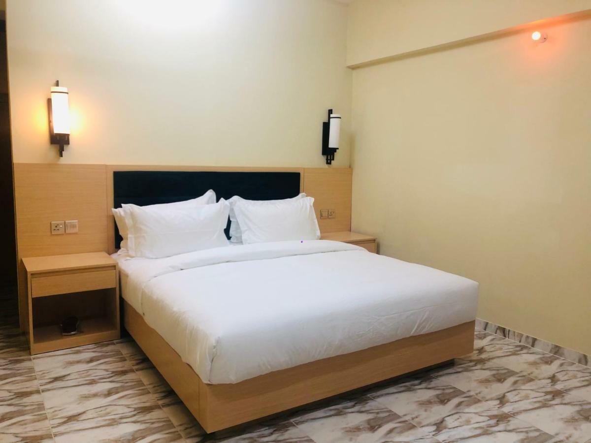 Season Inn Hotel Барка Екстериор снимка