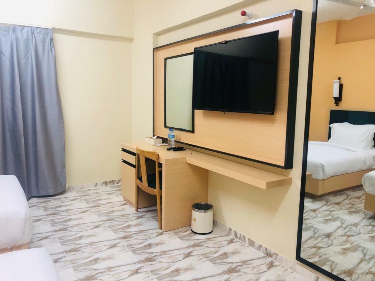 Season Inn Hotel Барка Екстериор снимка