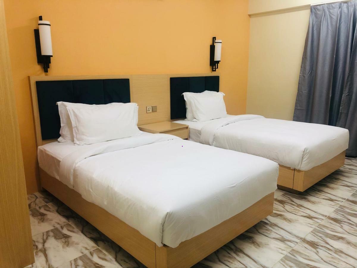 Season Inn Hotel Барка Екстериор снимка